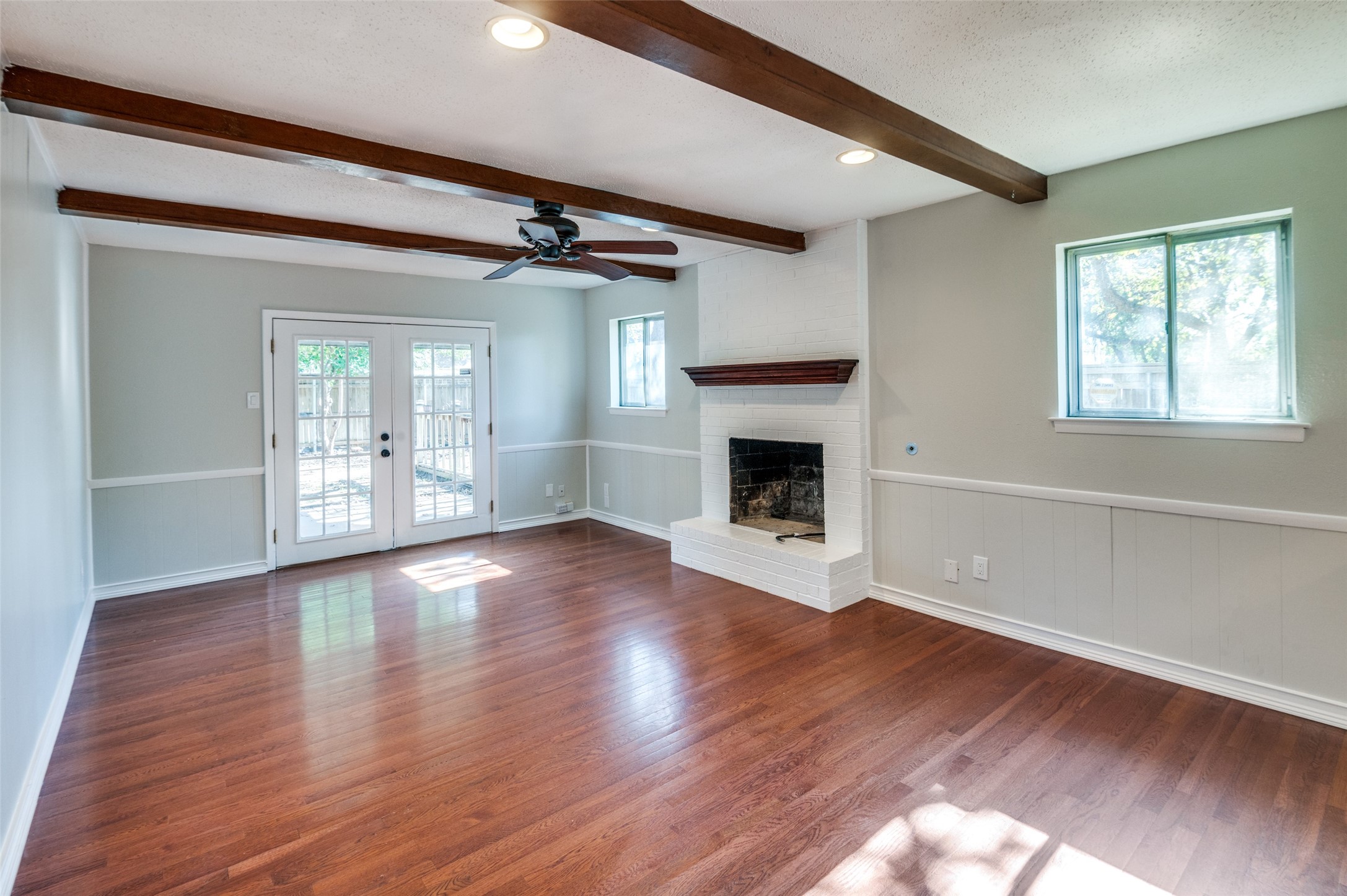 811 Buffalo Drive Arlington TX 76013
