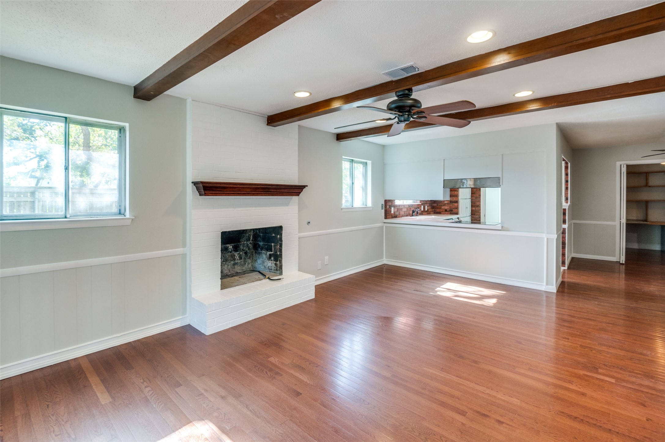 811 Buffalo Drive Arlington TX 76013