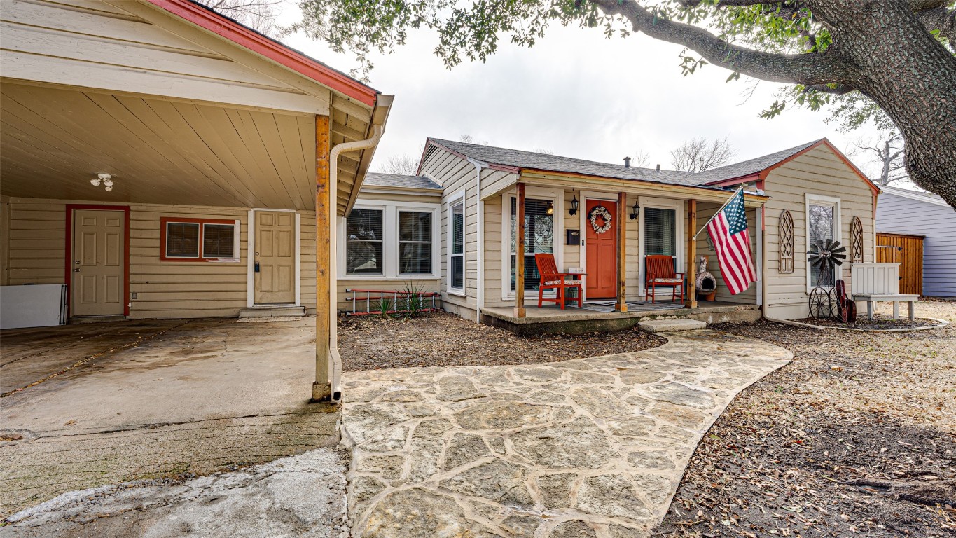 210 Kirven Avenue Waxahachie TX 75165