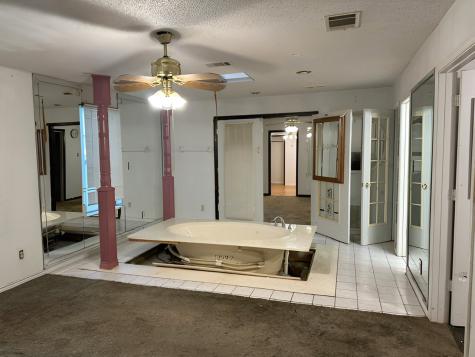 1915 Prairie View Drive Dallas TX 75235
