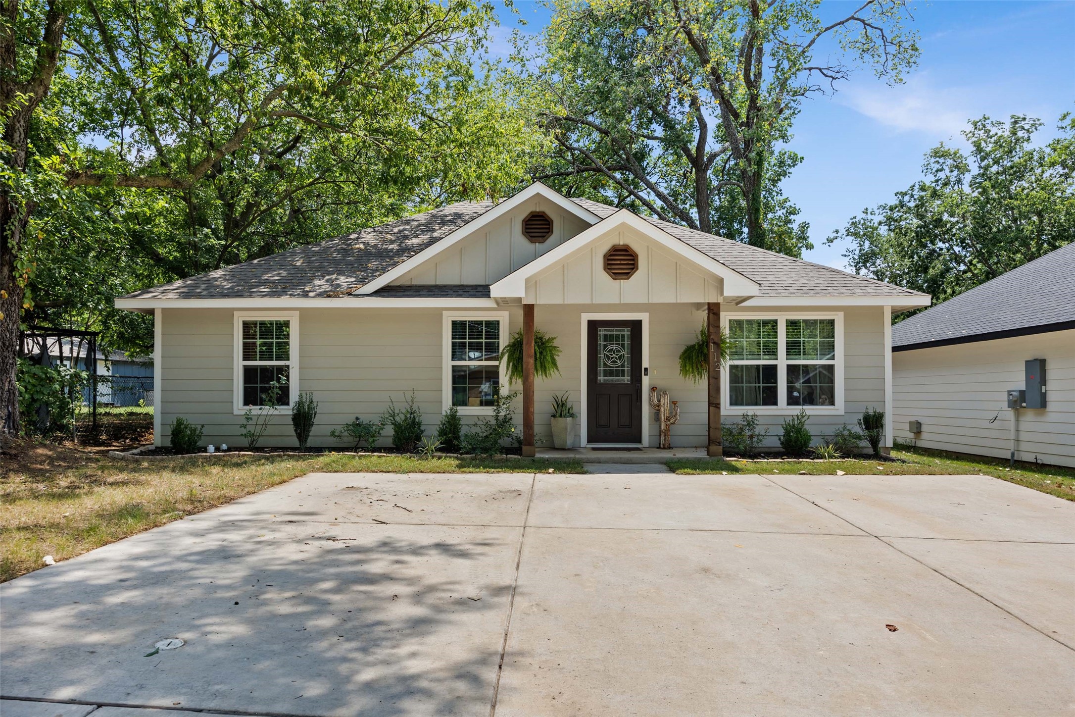 112 Buchanan Street Whitesboro TX 76273
