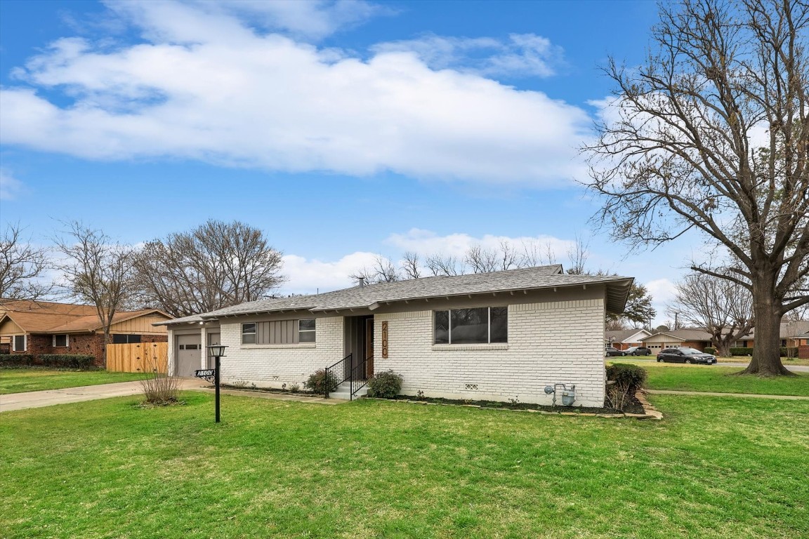 2100 Bonnie Brae Avenue Fort Worth TX 76111