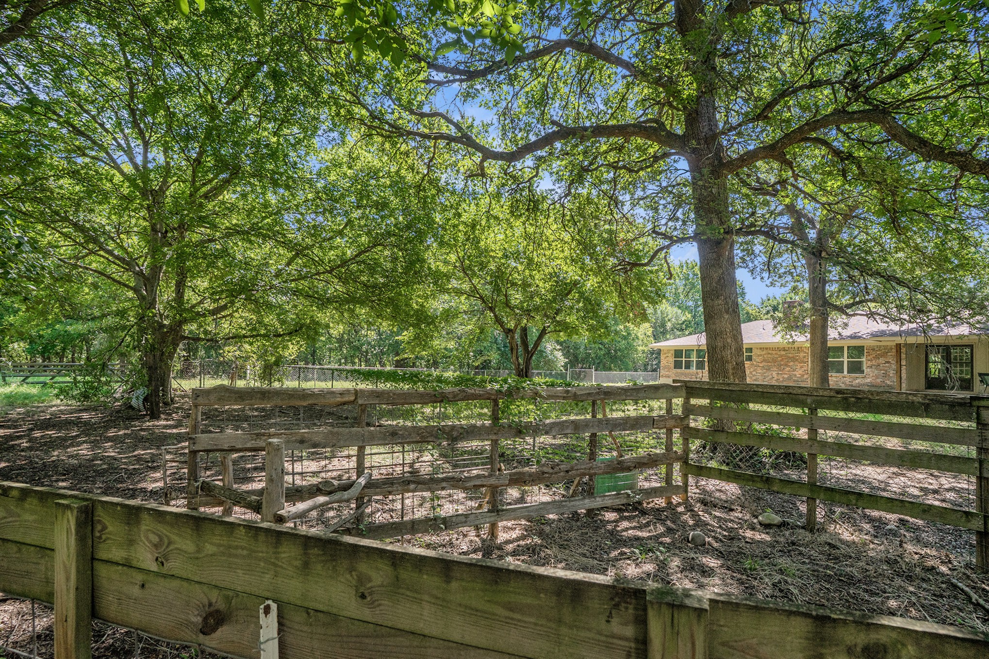 8855 County Road 107 Grandview TX 76050