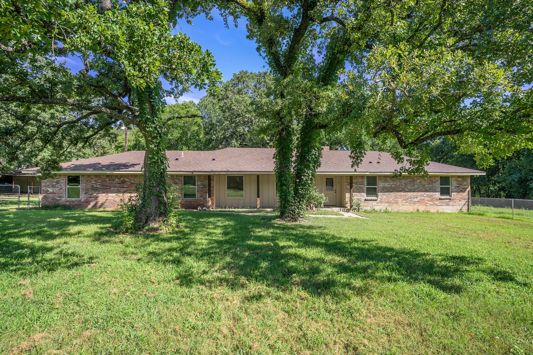 8855 County Road 107 Grandview TX 76050