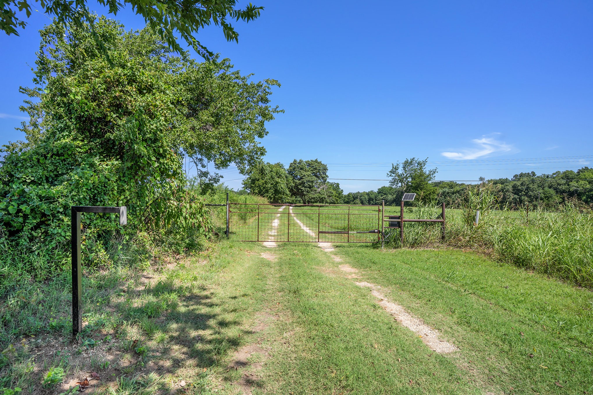 8855 County Road 107 Grandview TX 76050