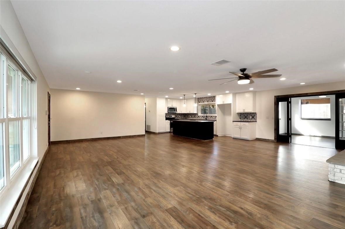 1201 NW 6th Avenue Mineral Wells TX 76067