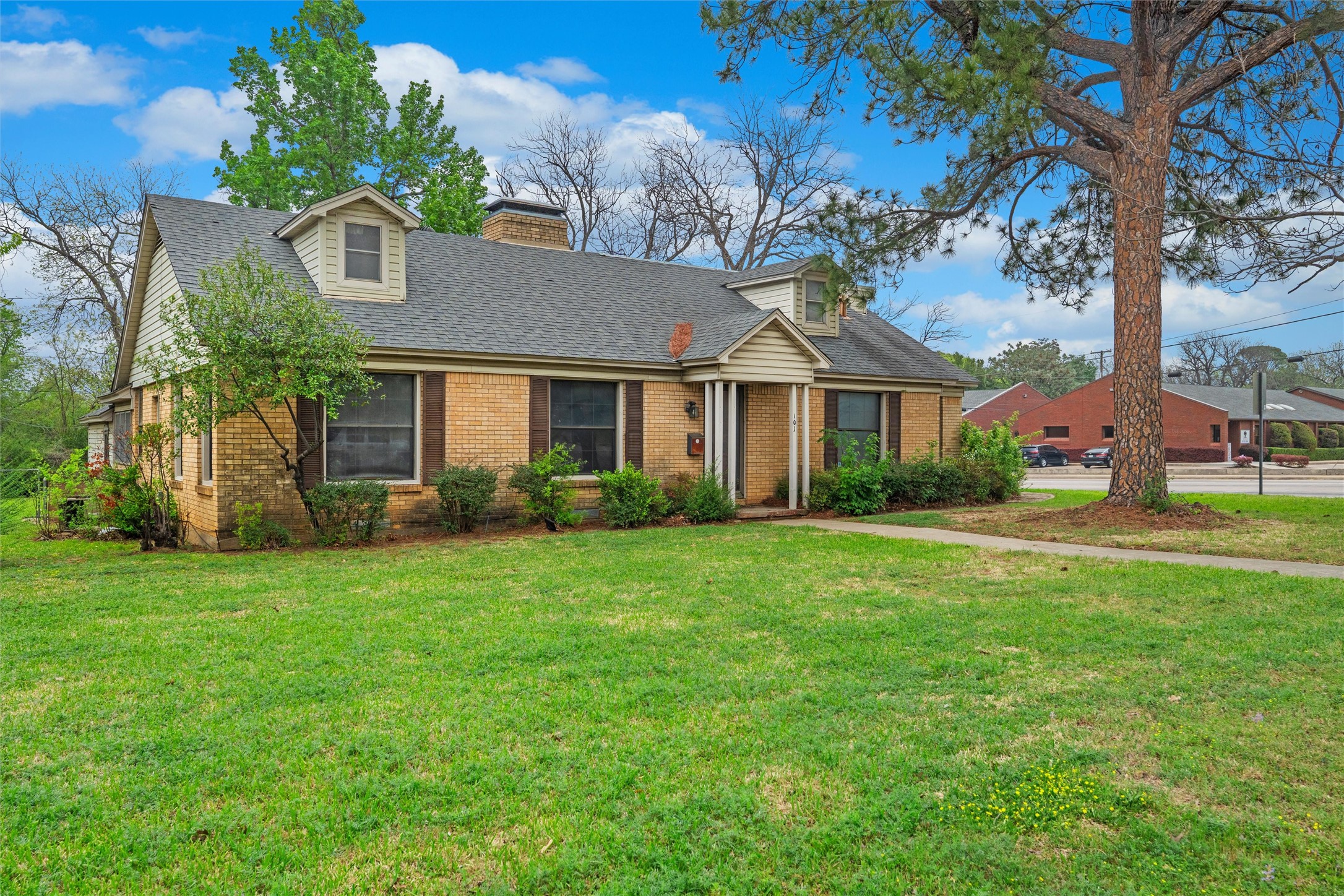 101 W Park Row Drive Arlington TX 76010