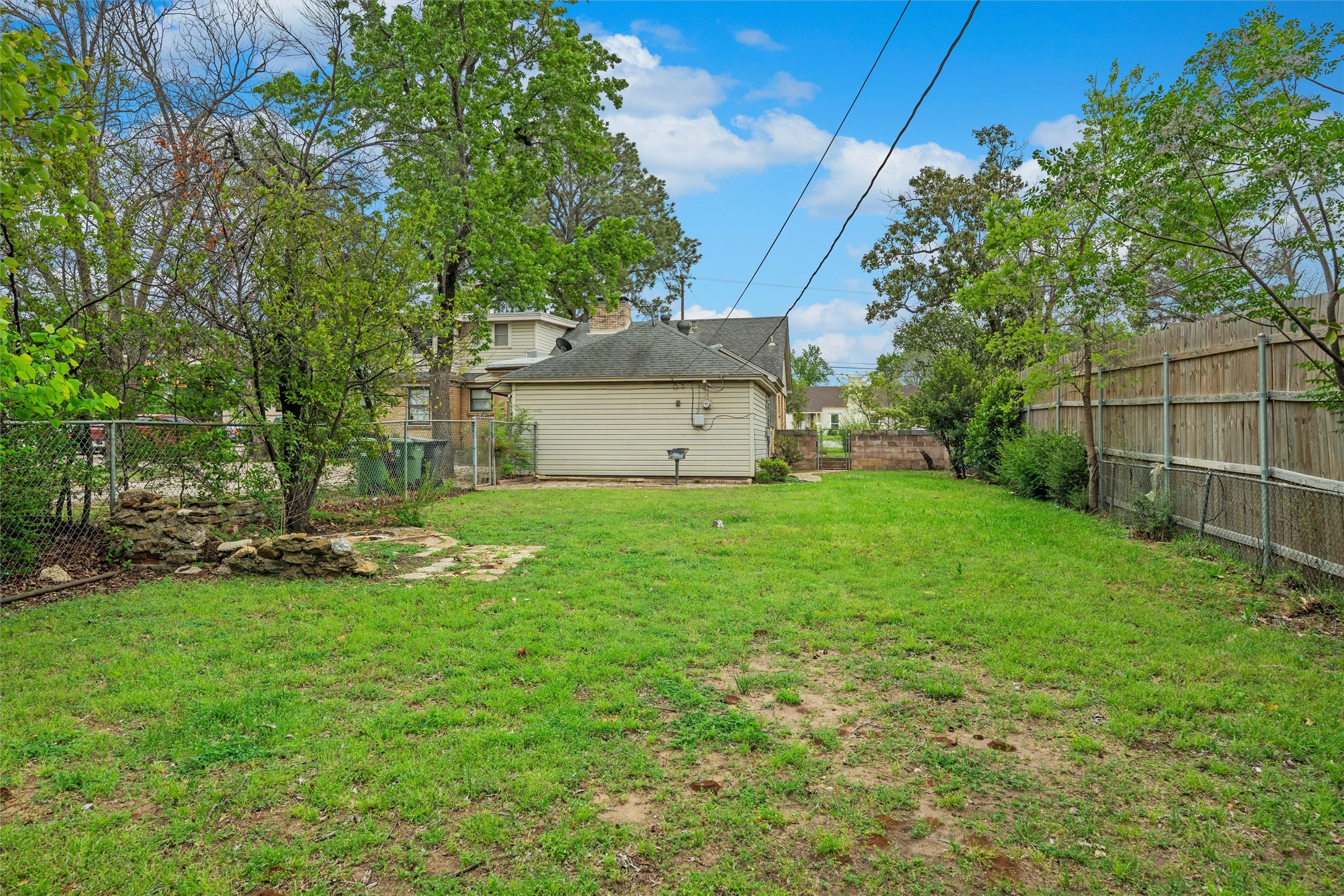 101 W Park Row Drive Arlington TX 76010