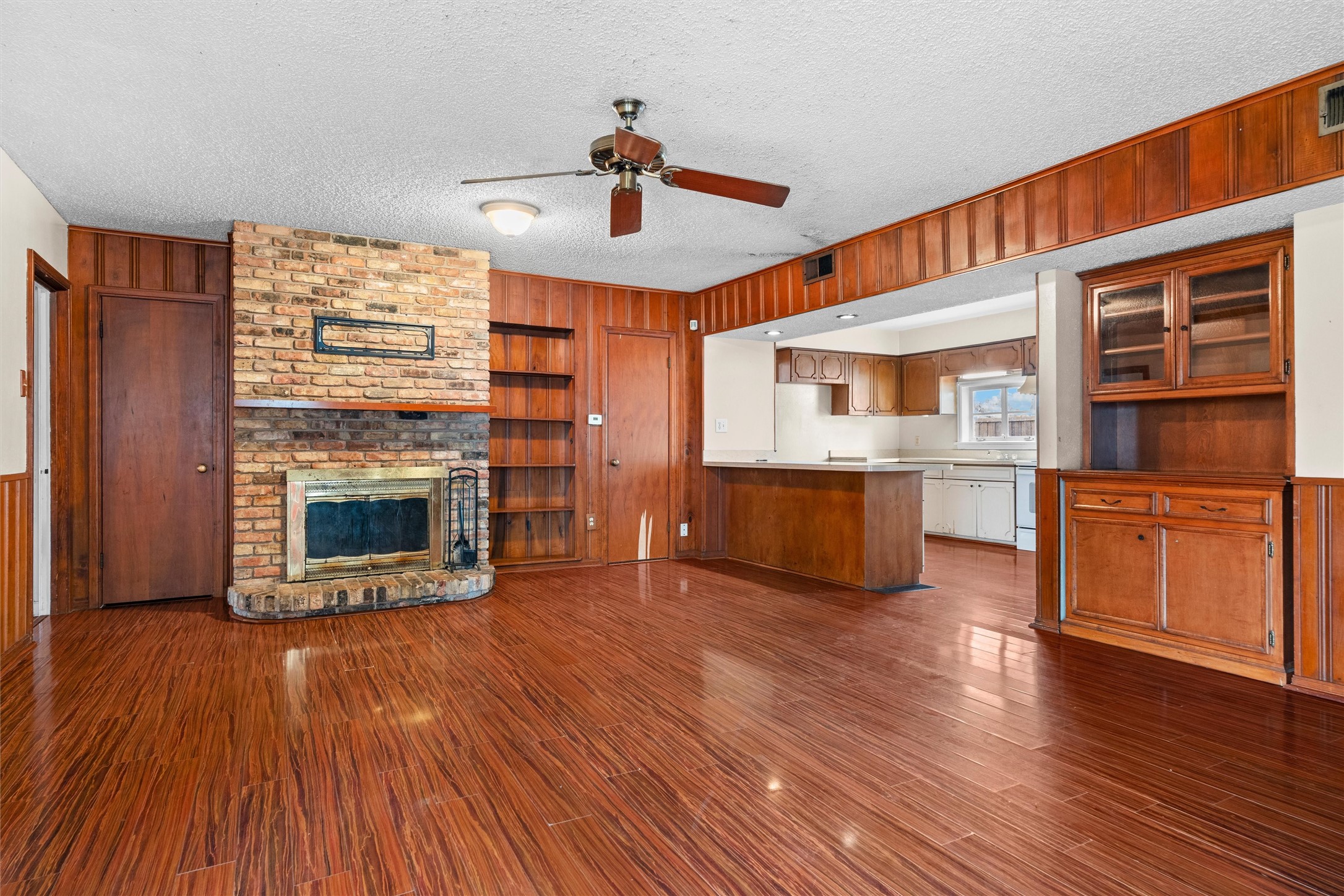 101 W Park Row Drive Arlington TX 76010