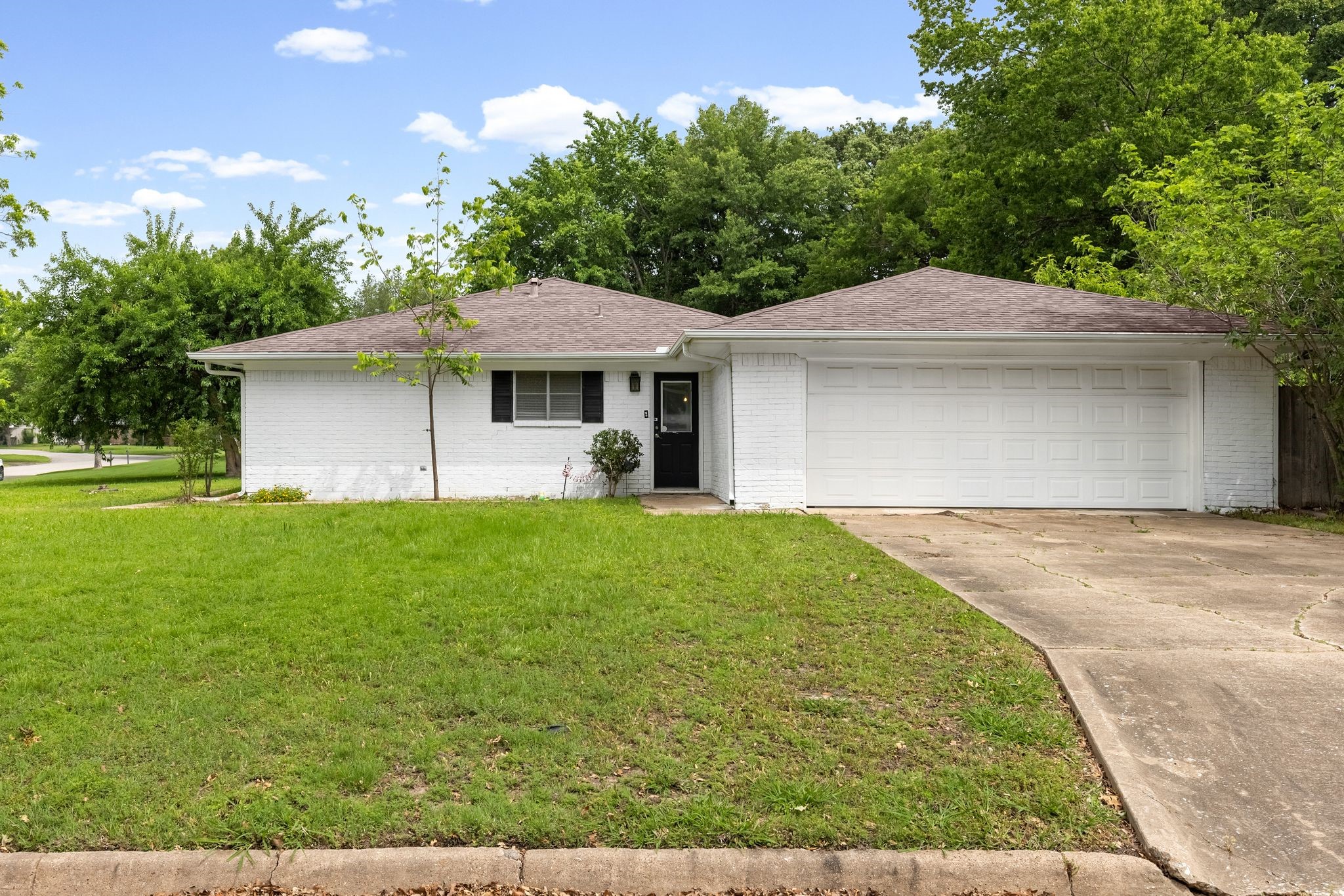 2906 Tanglewood Drive Commerce TX 75428