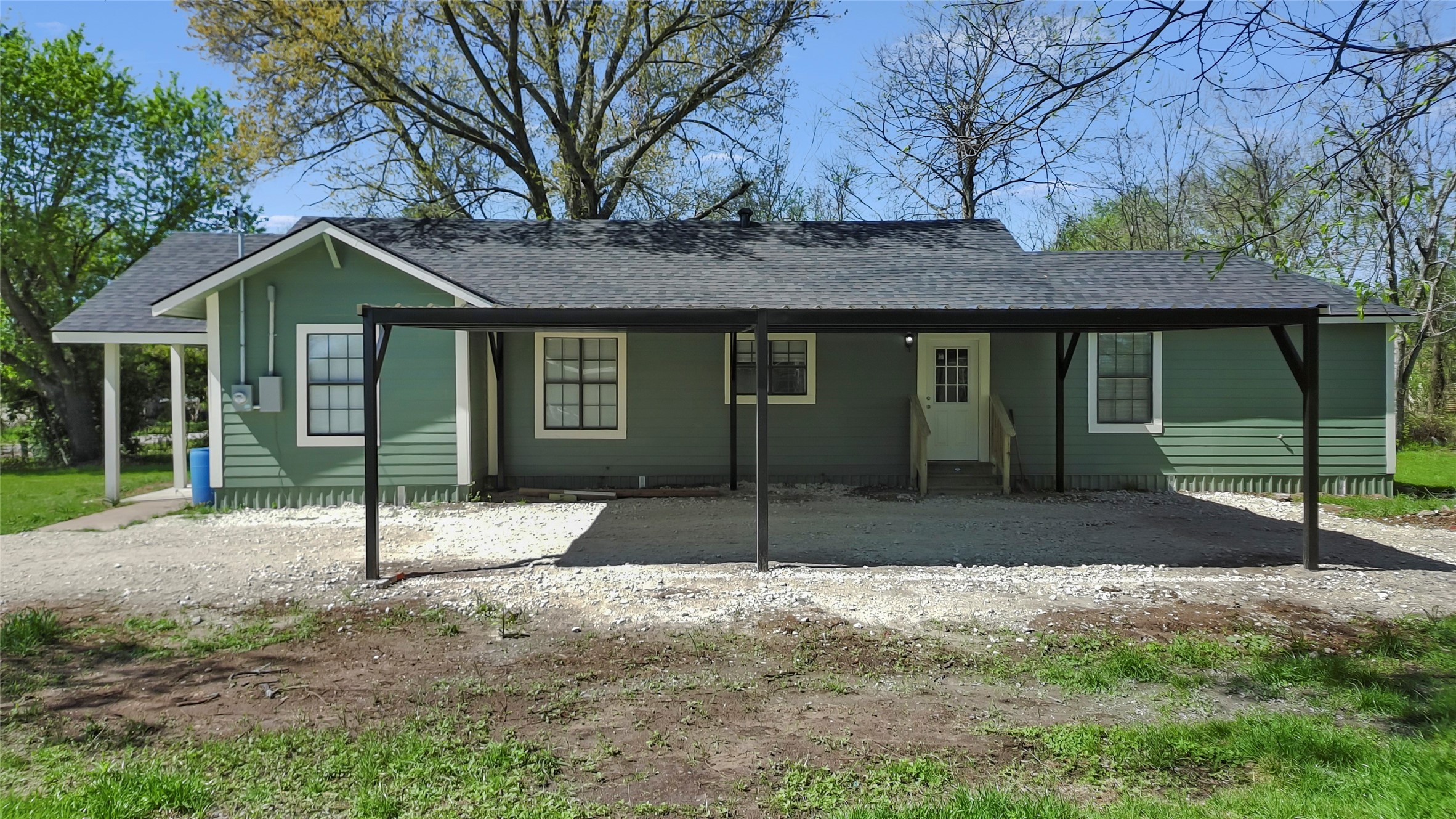 723 E Nowlin Street Mexia TX 76667