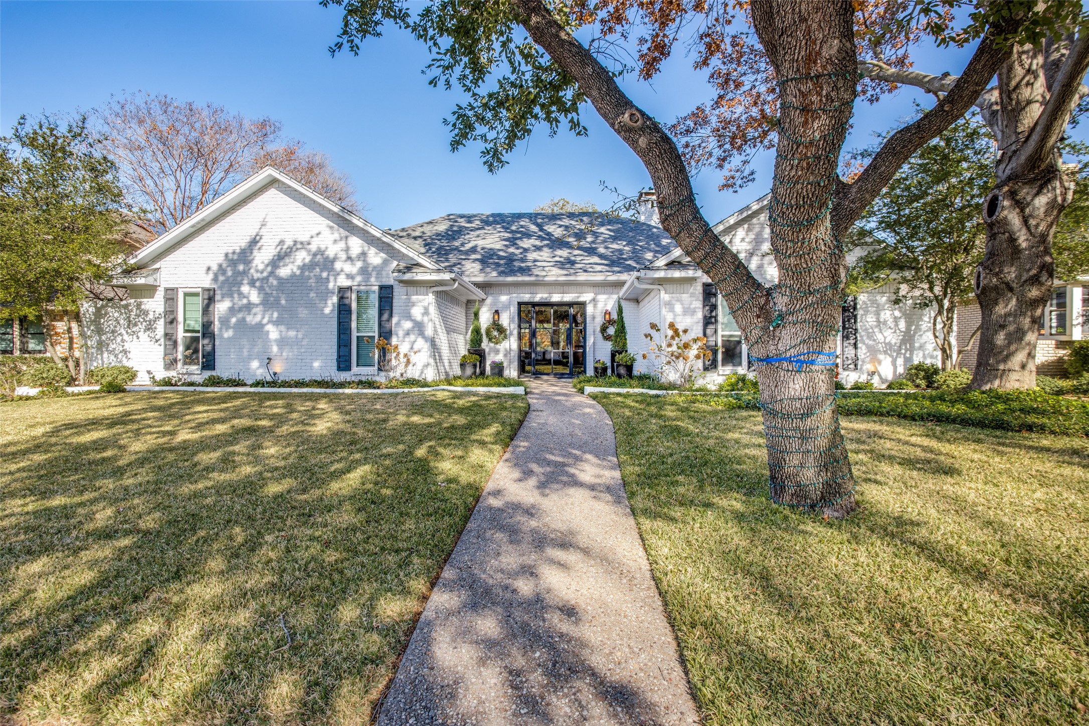 9015 Gunnison Drive Dallas TX 75231