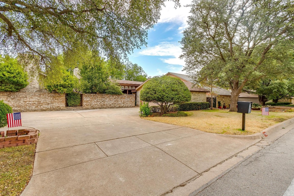 38 Legend Road Benbrook TX 76132