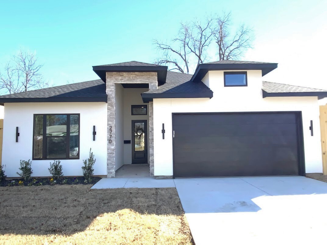 2770 Moffatt Avenue Dallas TX 75216