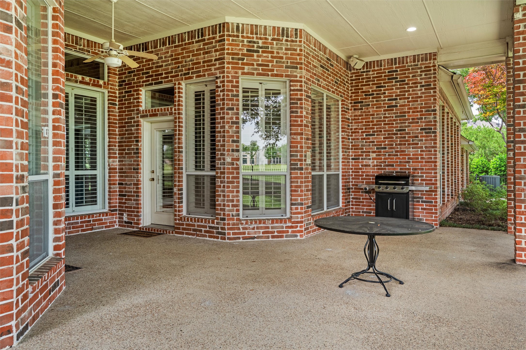 912 Walnut Falls Circle Mansfield TX 76063