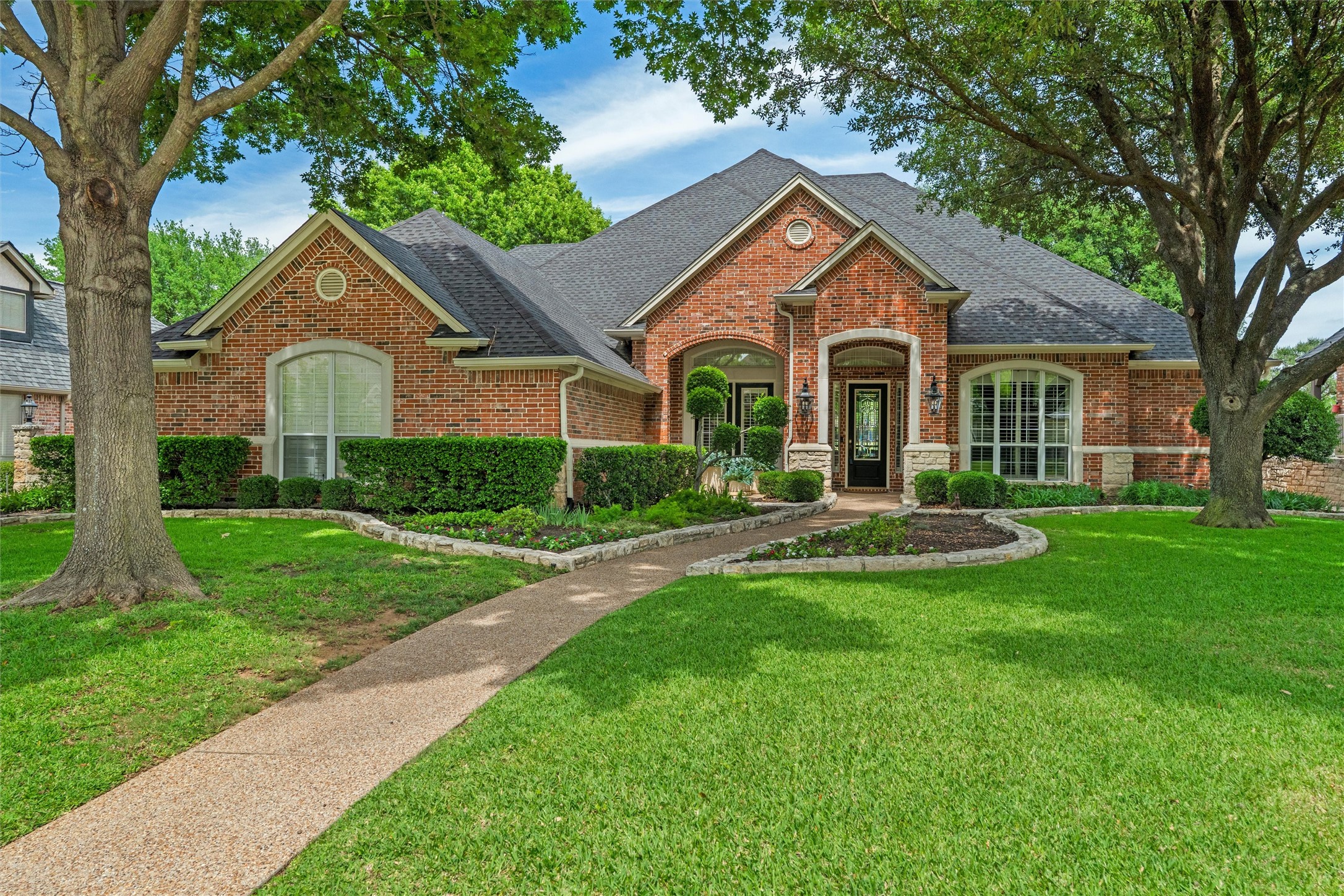 912 Walnut Falls Circle Mansfield TX 76063
