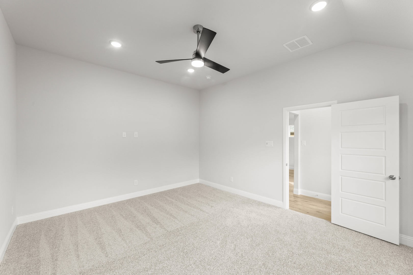 14422 Mietner Pilot Point TX 75009