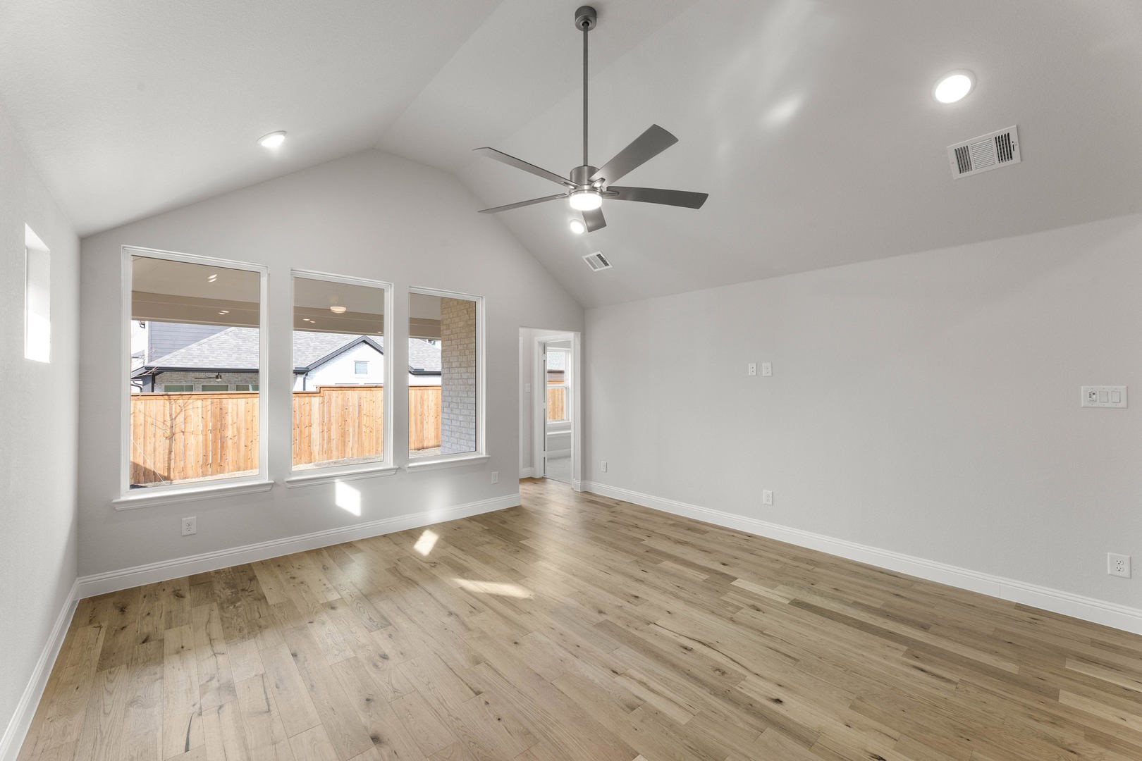14422 Mietner Pilot Point TX 75009