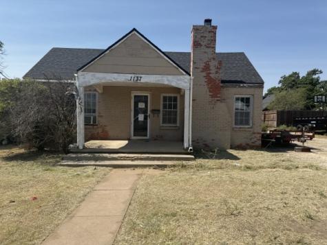 1137 N Russell Street Pampa TX 79065