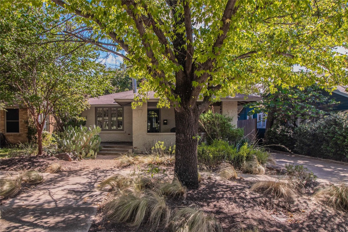 1301 Madeline Place Fort Worth TX 76107