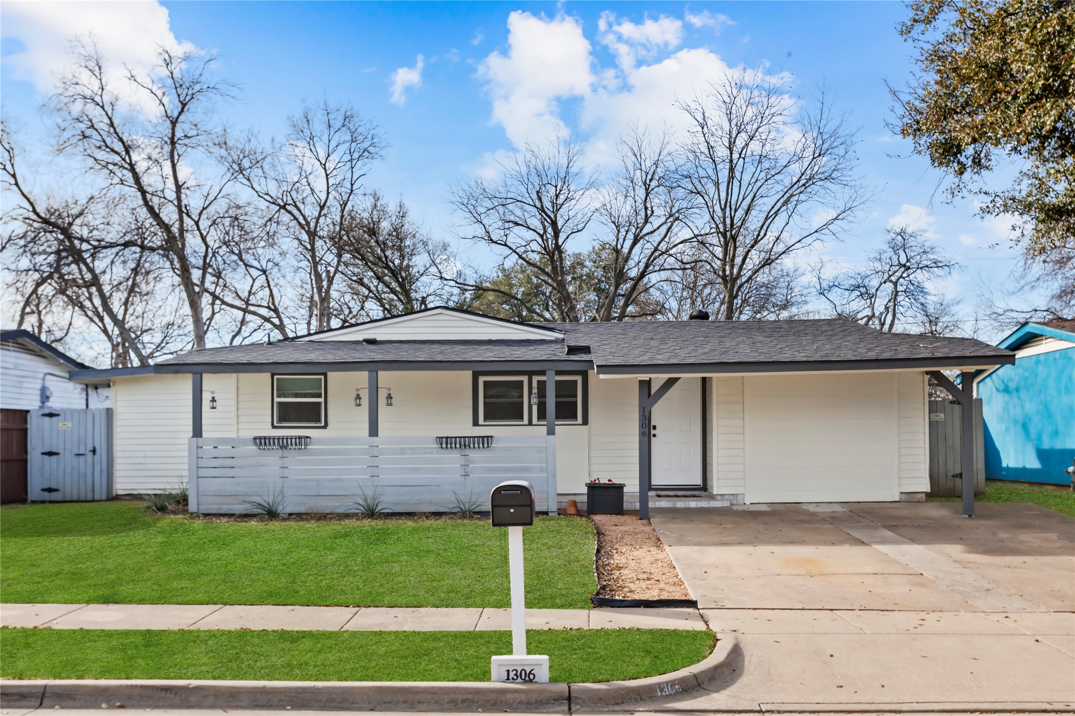 1306 E Lovers Lane Arlington TX 76010