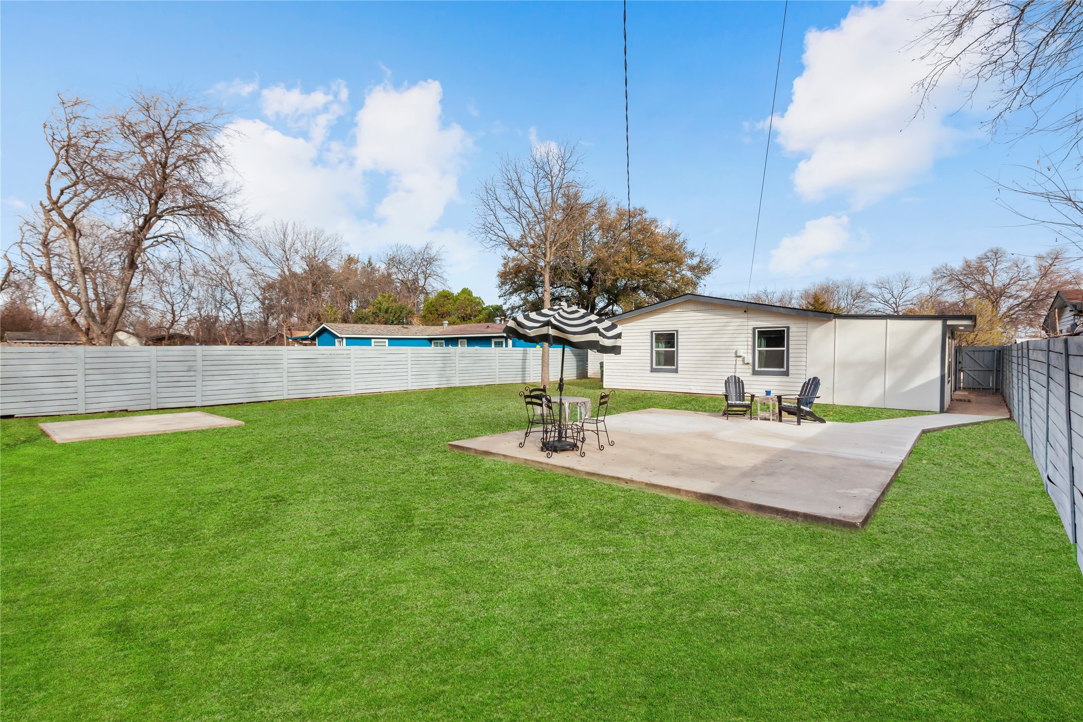1306 E Lovers Lane Arlington TX 76010