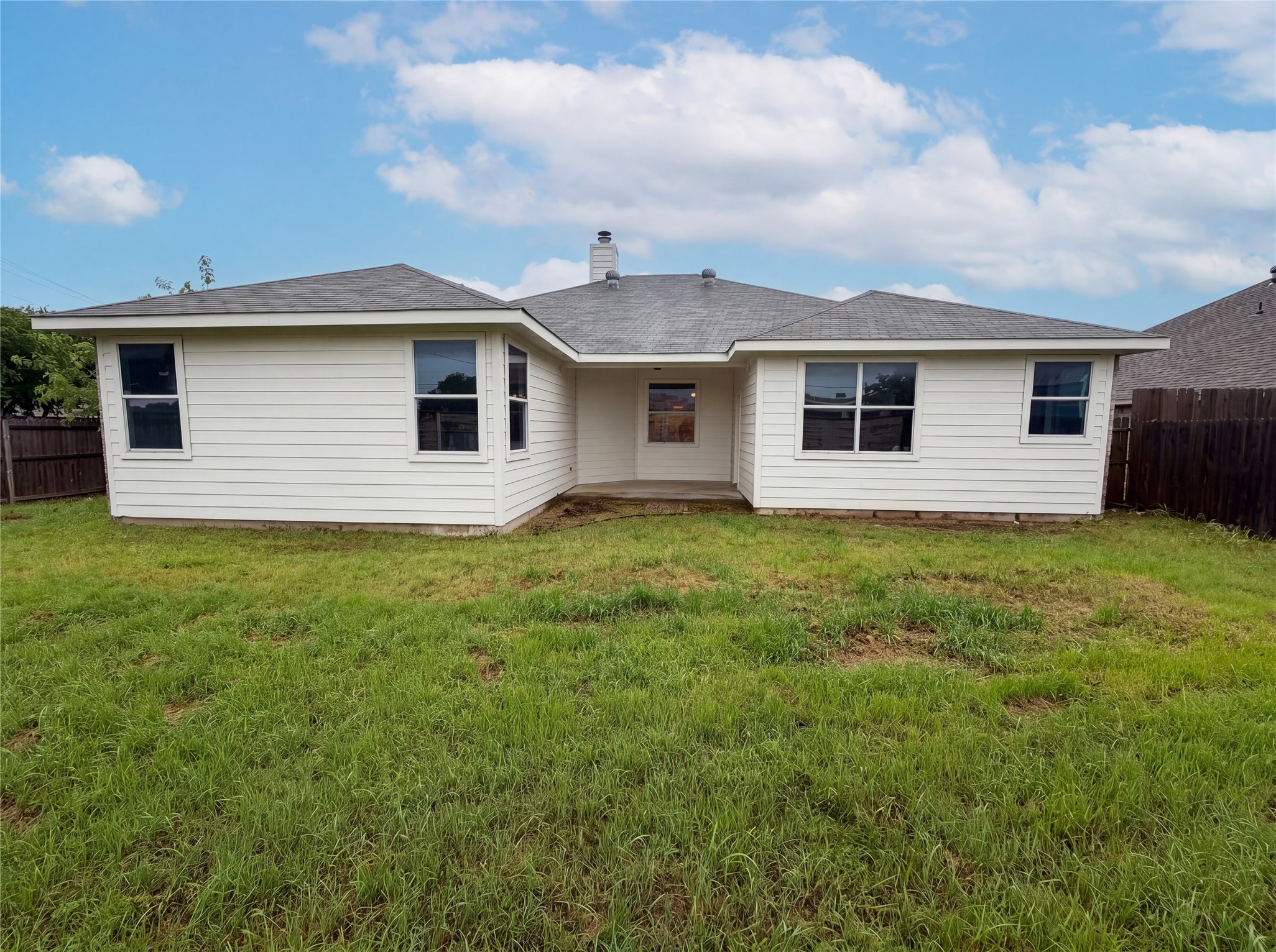 1100 Whispering Meadows Crowley TX 76036