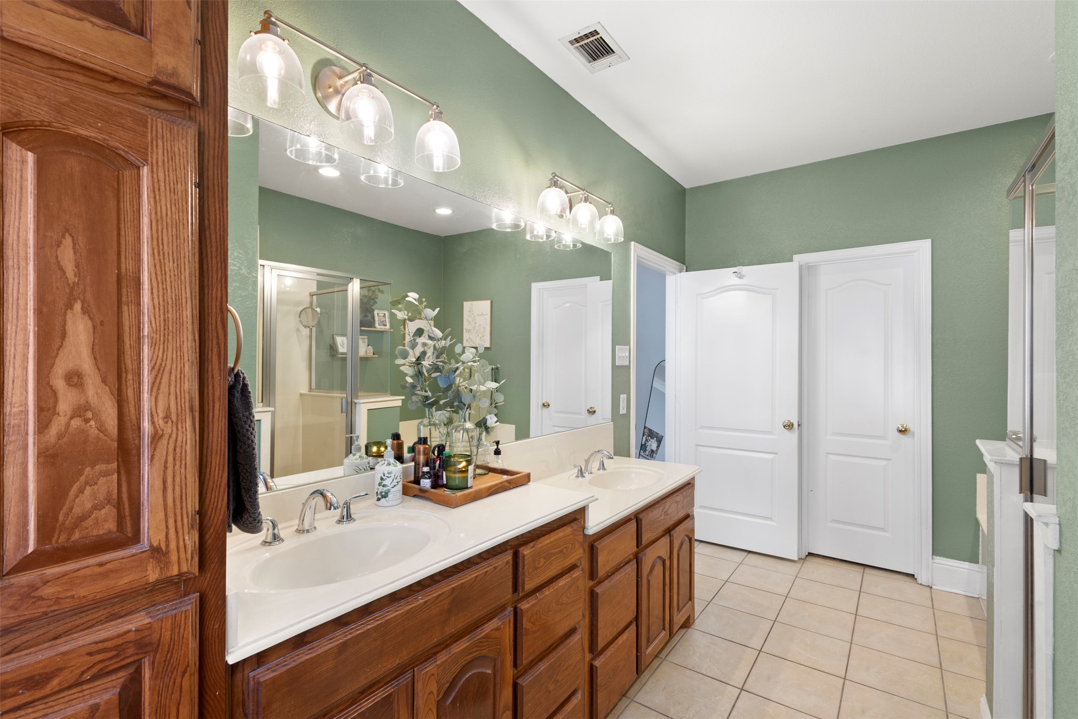2000 Pin Oak Drive Kaufman TX 75142