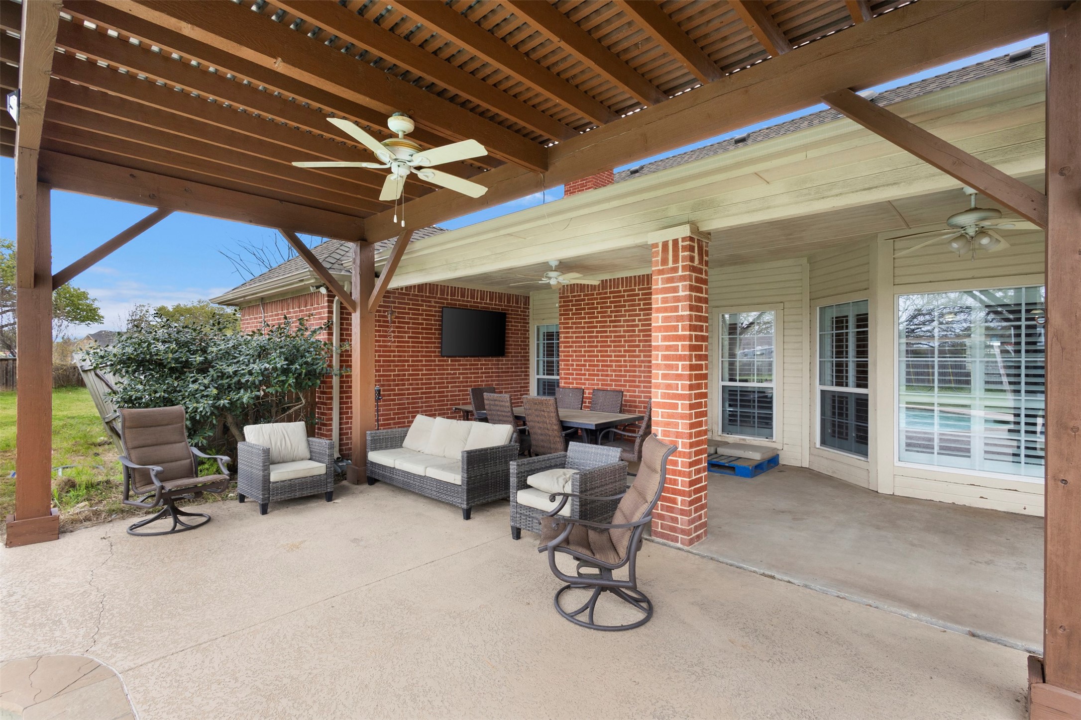 2000 Pin Oak Drive Kaufman TX 75142