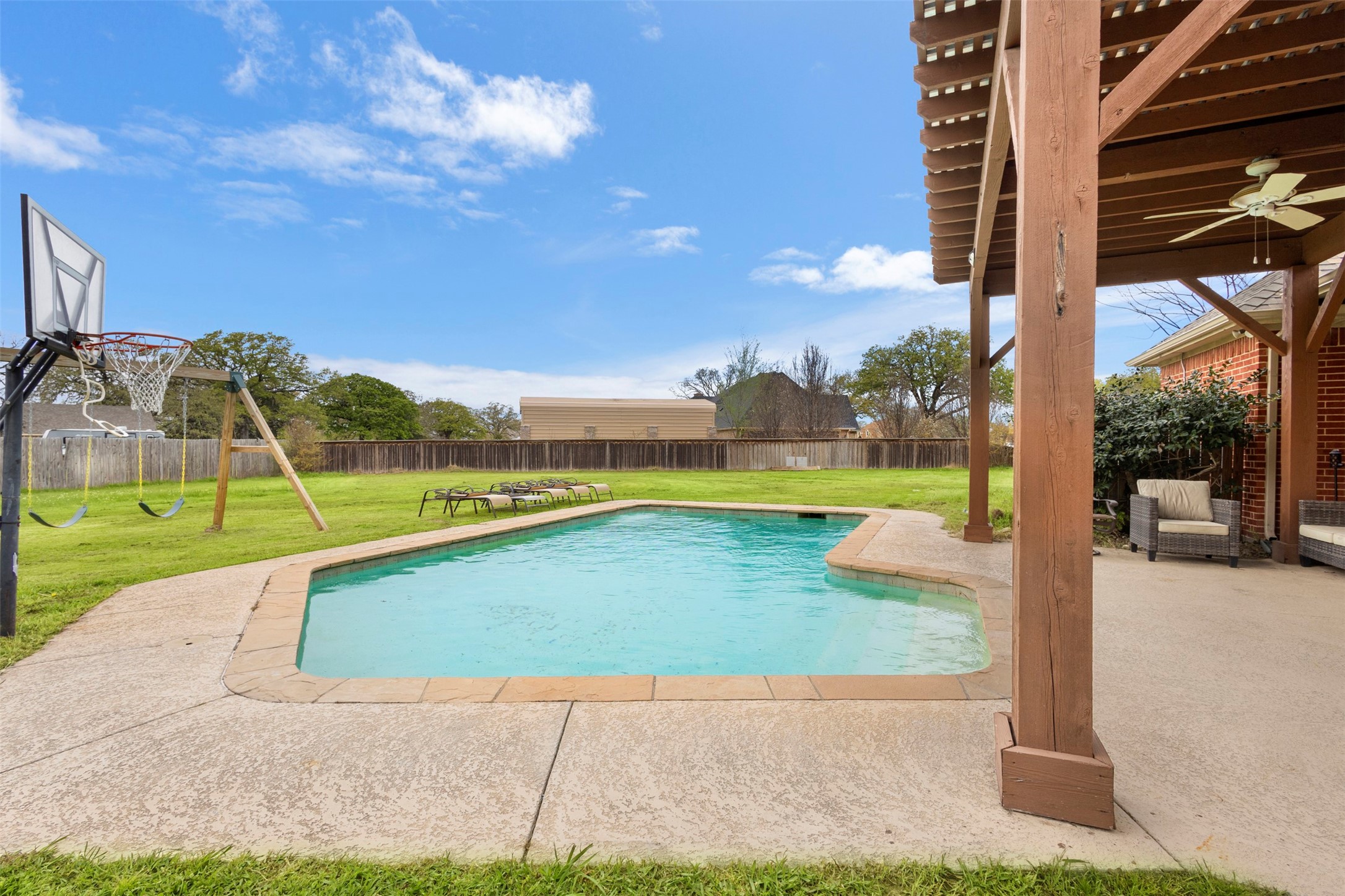 2000 Pin Oak Drive Kaufman TX 75142