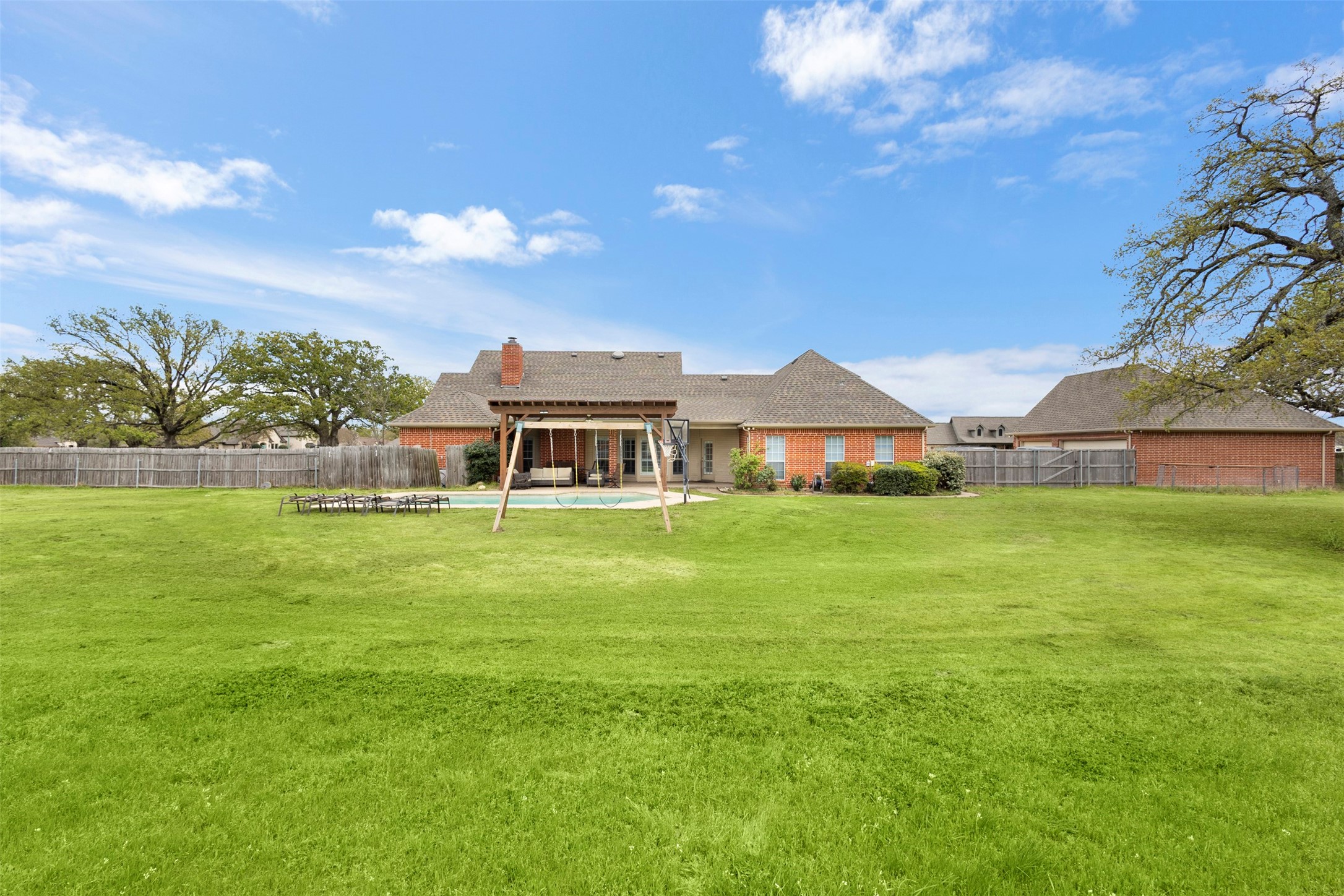 2000 Pin Oak Drive Kaufman TX 75142