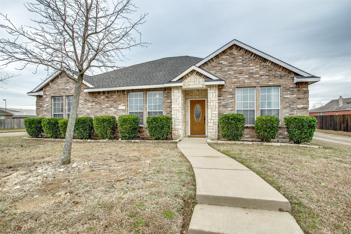 201 Autumn Trail Red Oak TX 75154