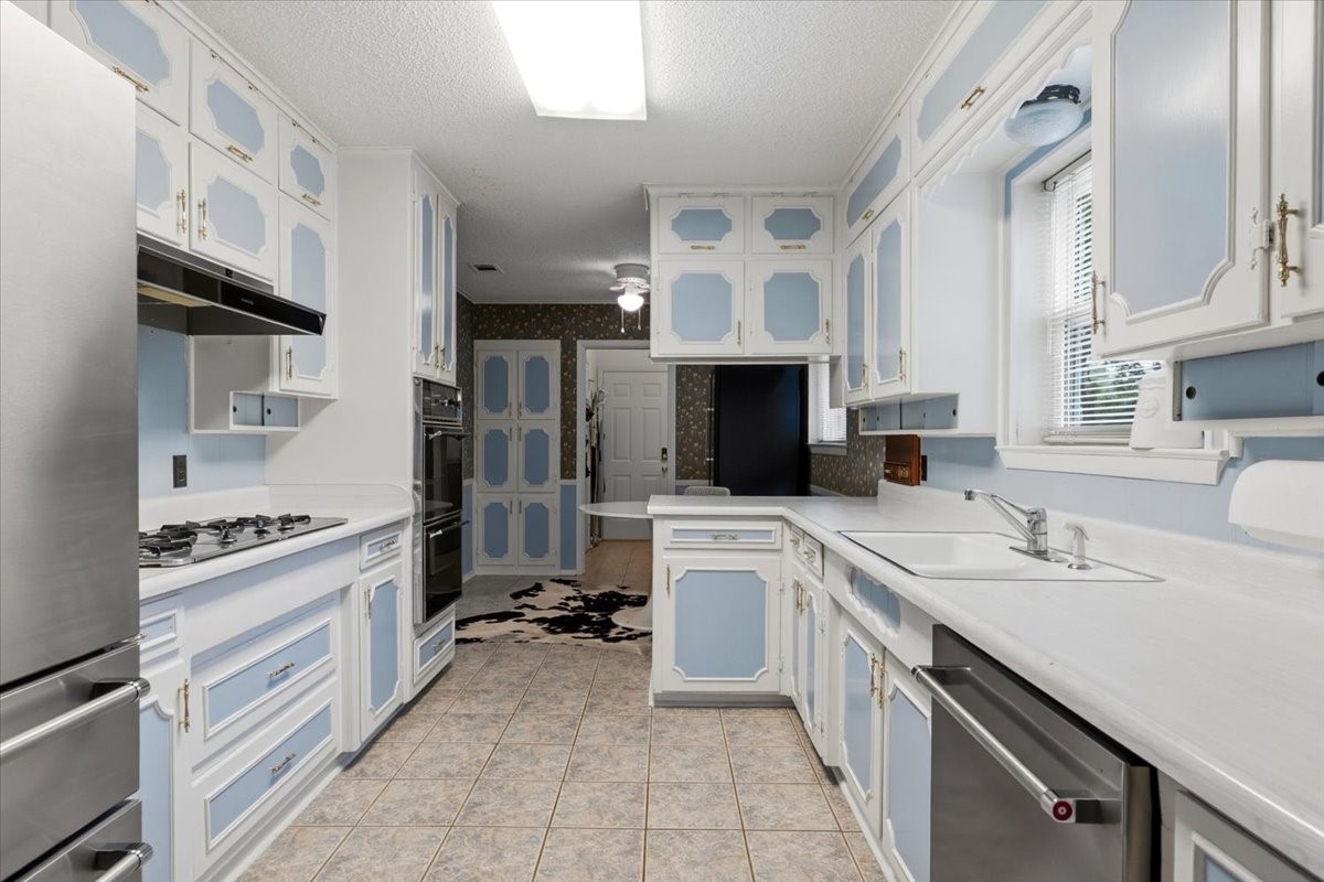 1812 Saxony Road Fort Worth TX 76116