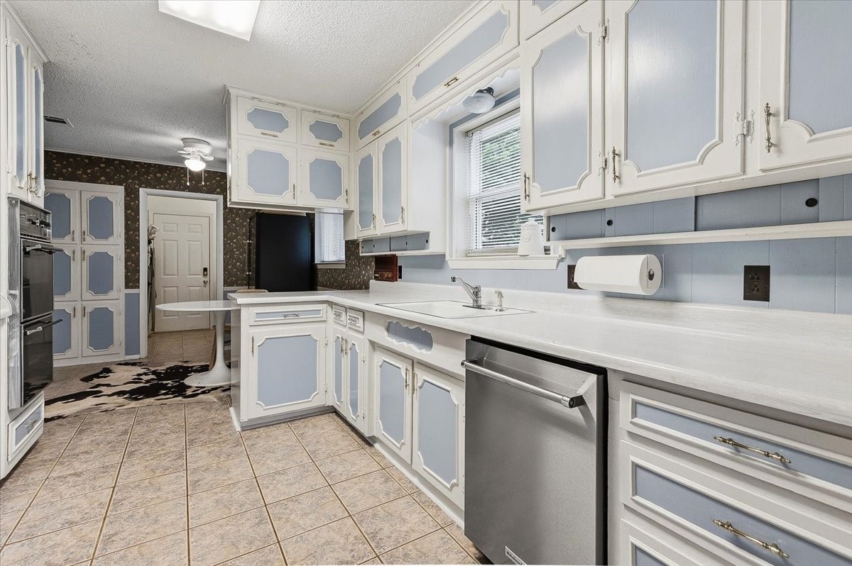 1812 Saxony Road Fort Worth TX 76116