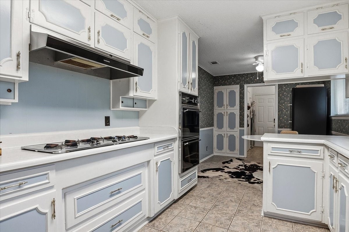 1812 Saxony Road Fort Worth TX 76116