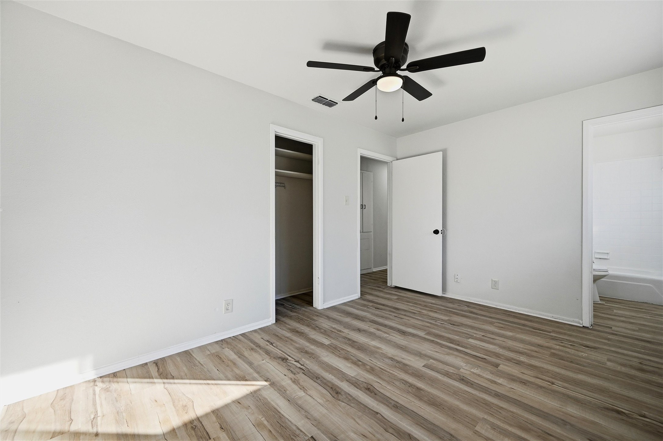 105 N Wood Avenue Denison TX 75020