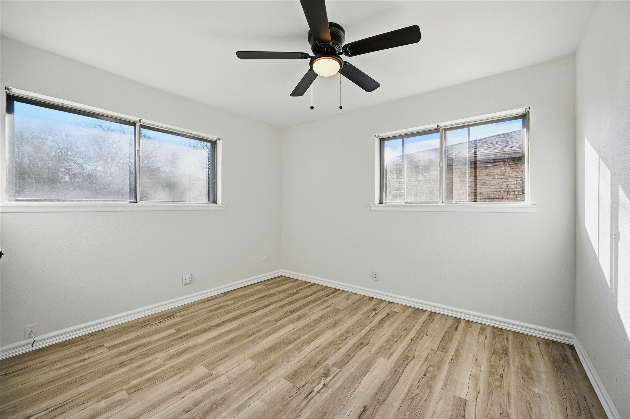 105 N Wood Avenue Denison TX 75020