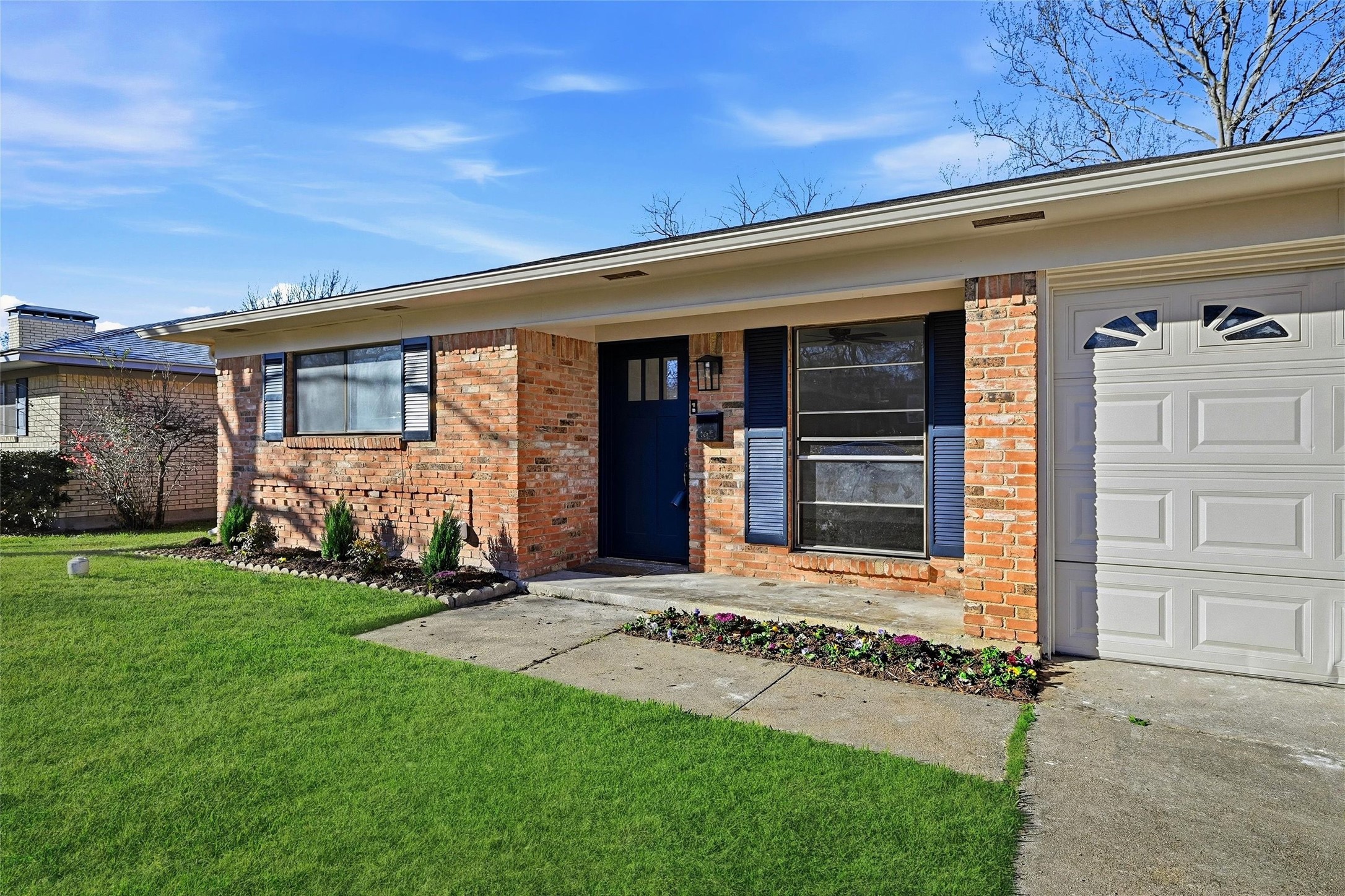 105 N Wood Avenue Denison TX 75020