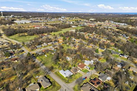 105 N Wood Avenue Denison TX 75020