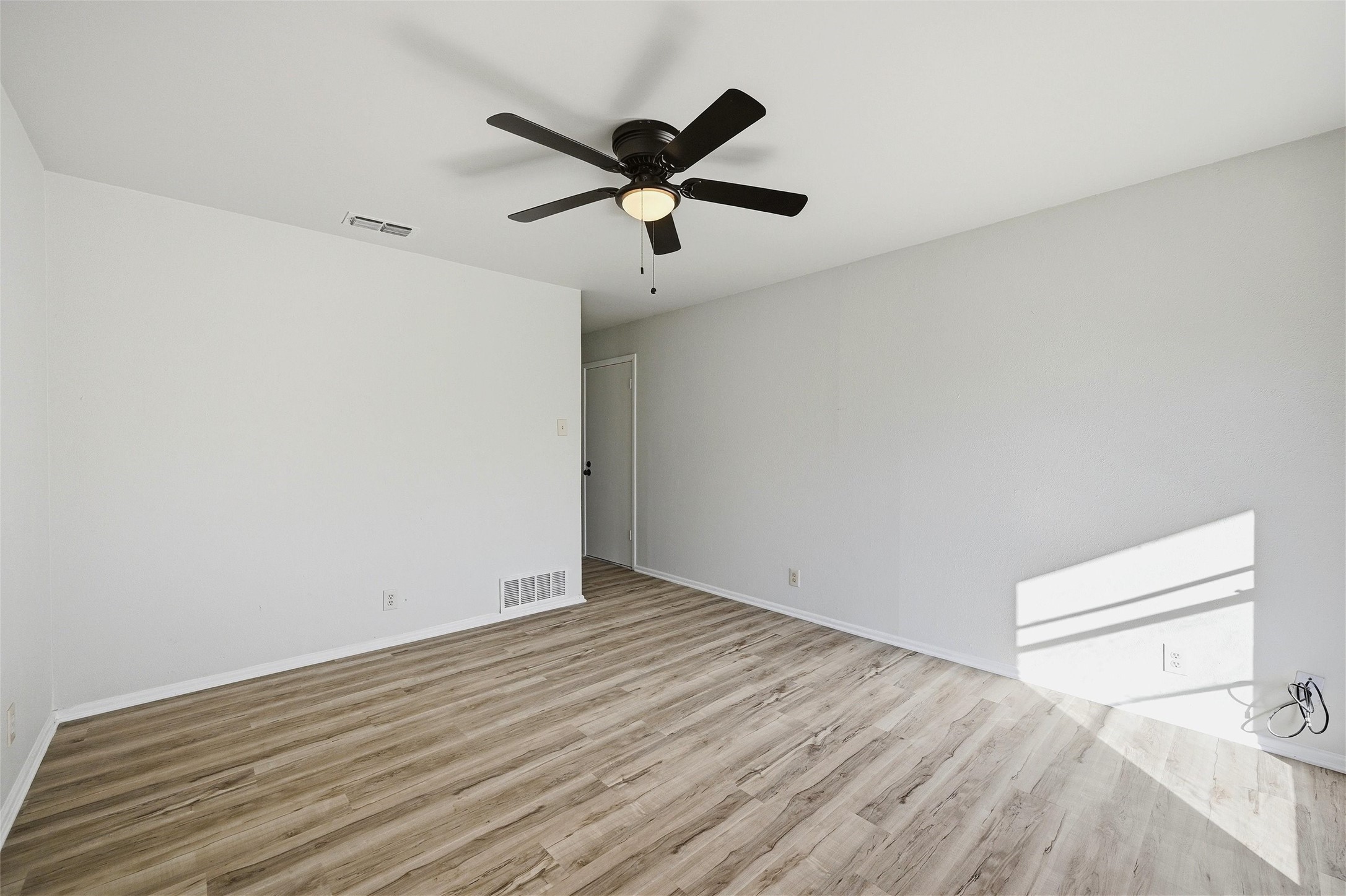 105 N Wood Avenue Denison TX 75020