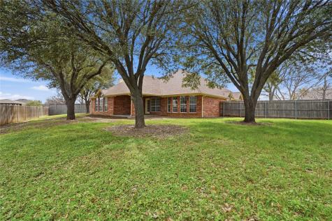 500 Surry Court Saginaw TX 76179
