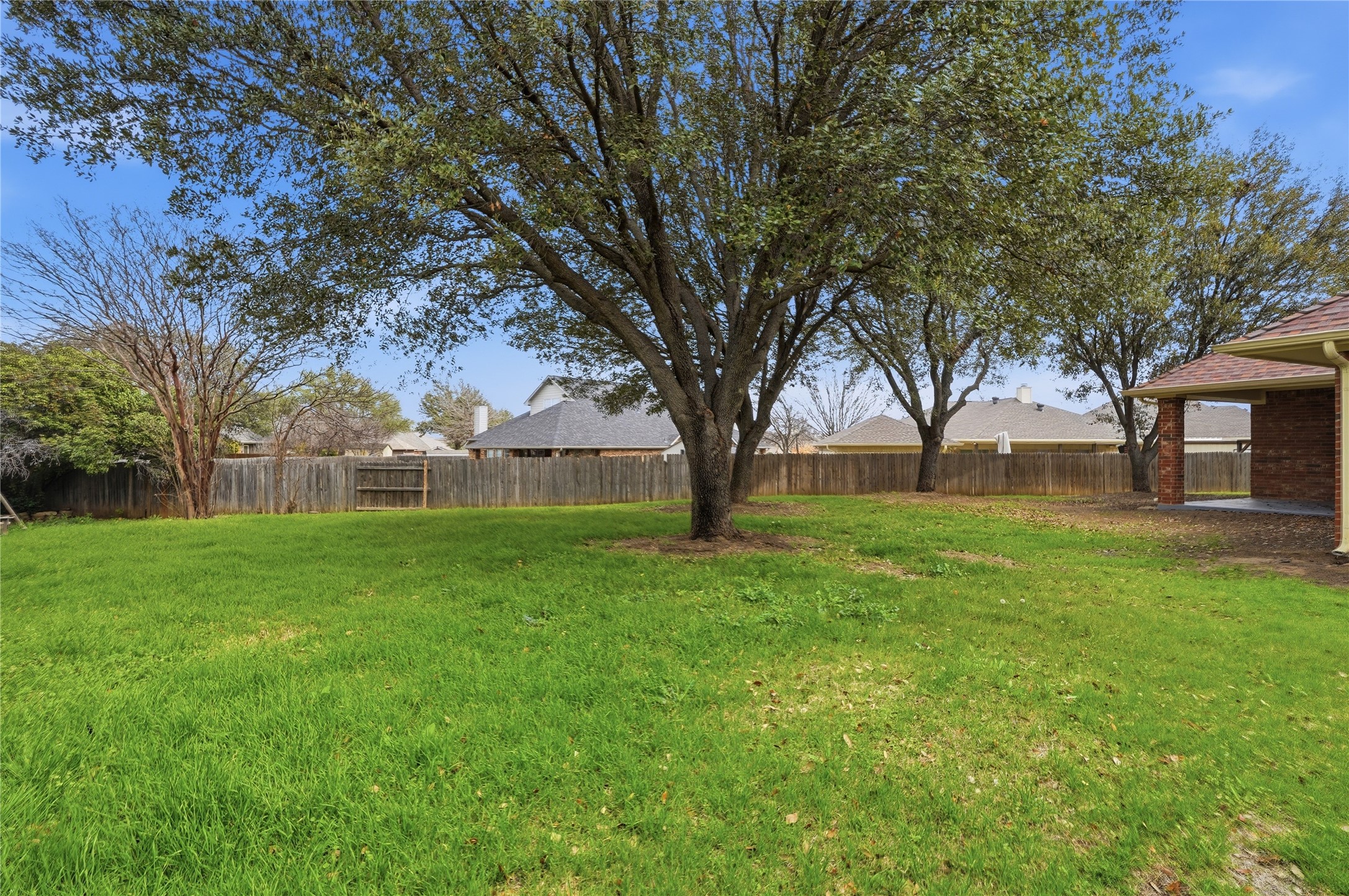500 Surry Court Saginaw TX 76179