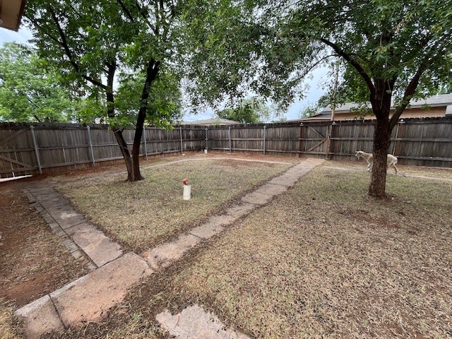 901 E Burnside Street Rotan TX 79546