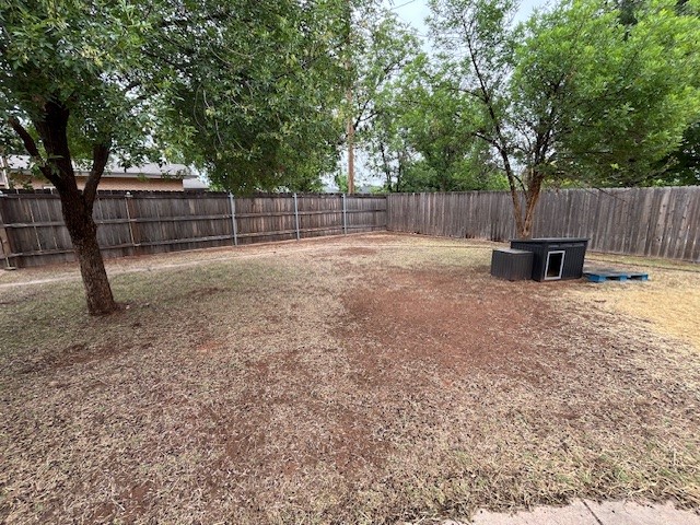 901 E Burnside Street Rotan TX 79546