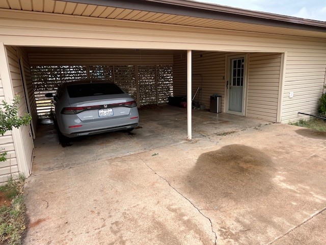901 E Burnside Street Rotan TX 79546