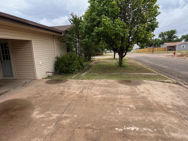 901 E Burnside Street Rotan TX 79546