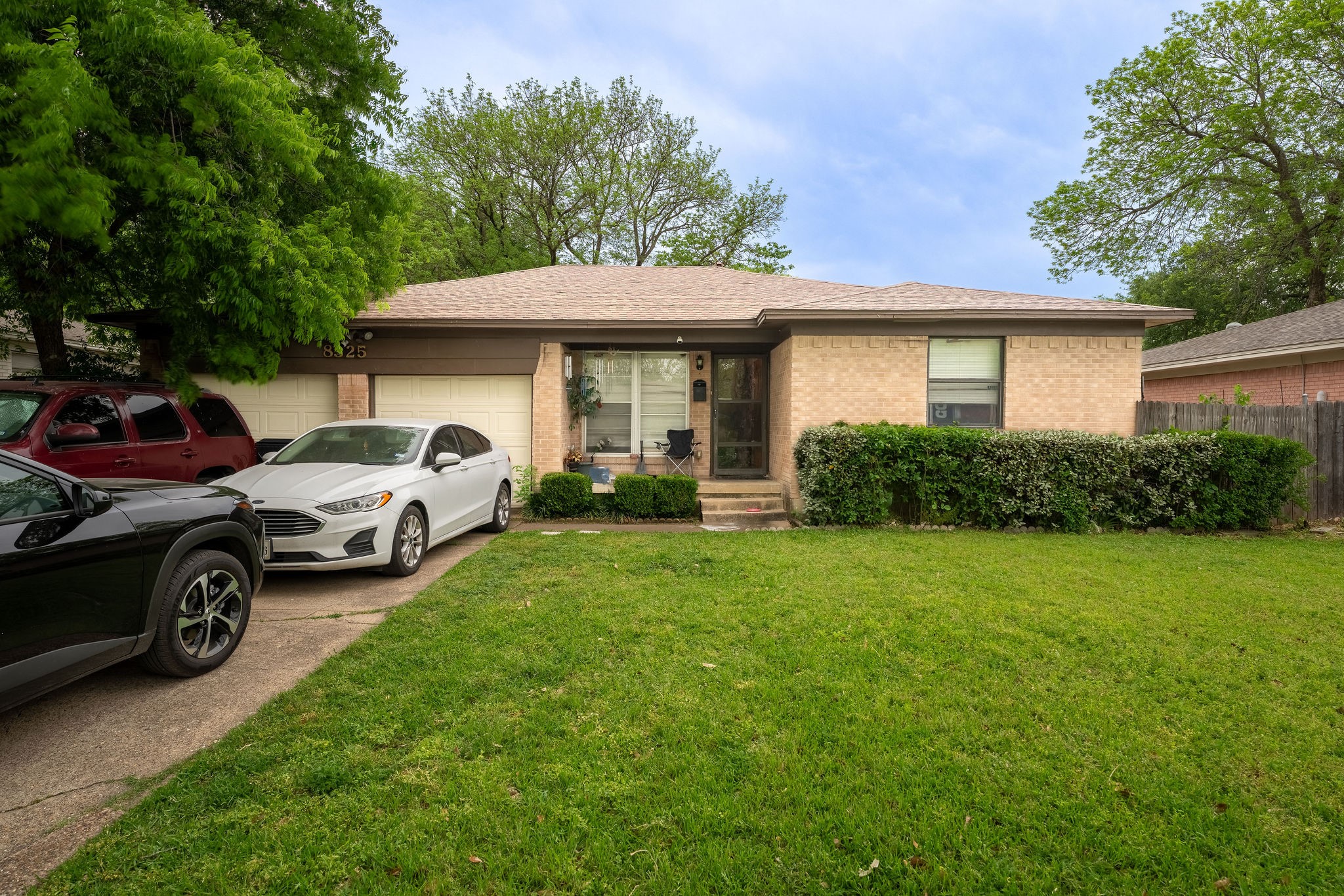 8325 Greenmound Avenue Dallas TX 75227