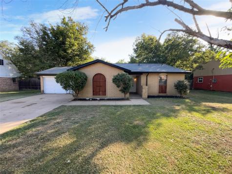 217 Smith Street Burleson TX 76028