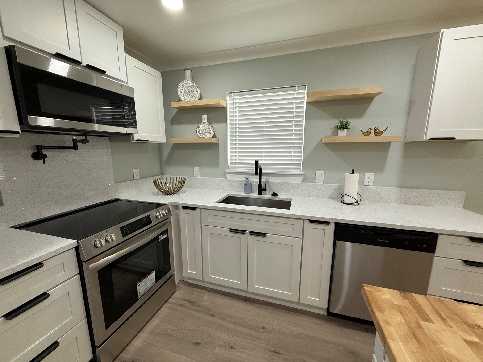 3047 Fernwood Avenue Dallas TX 75216