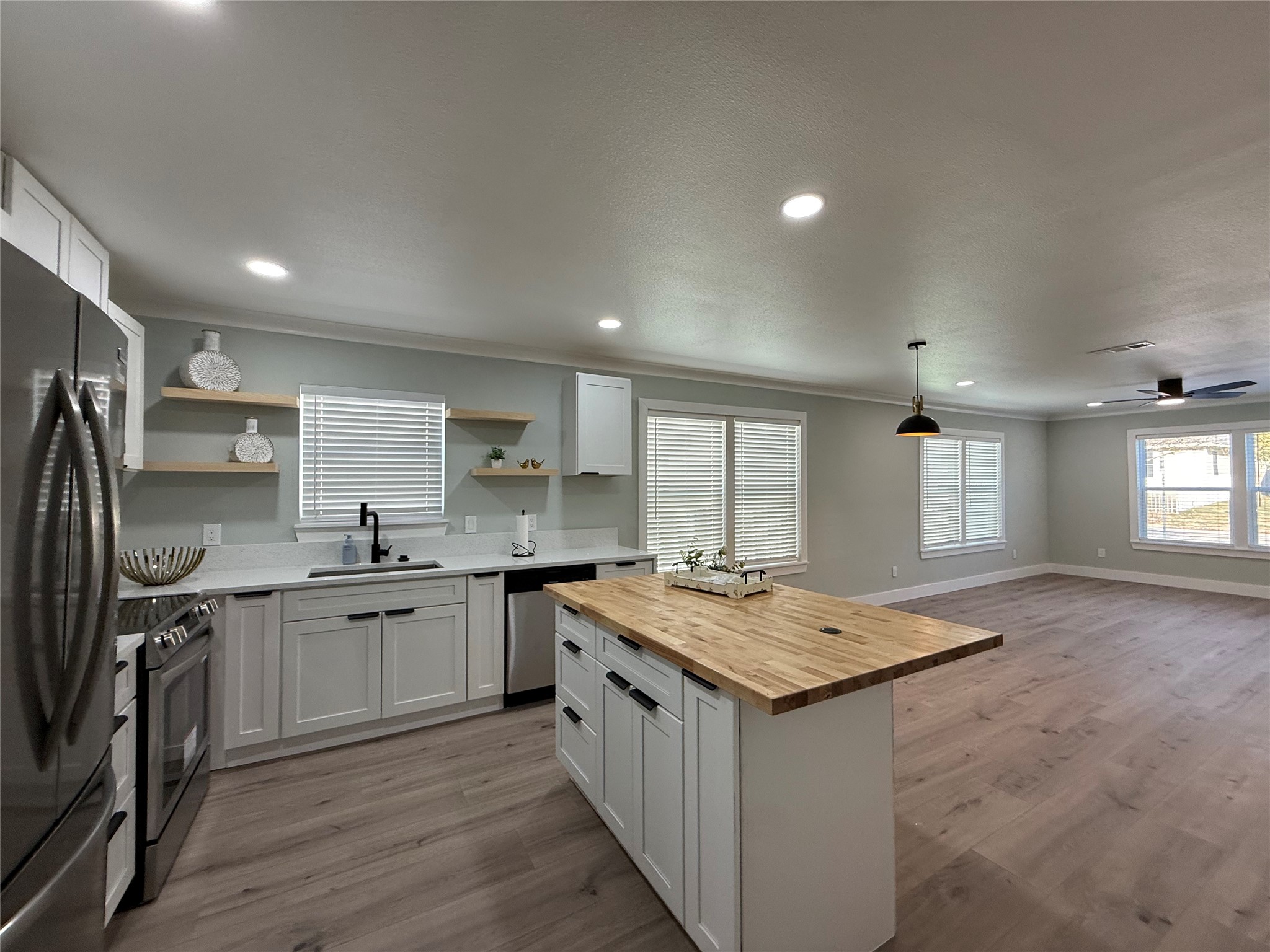 3047 Fernwood Avenue Dallas TX 75216
